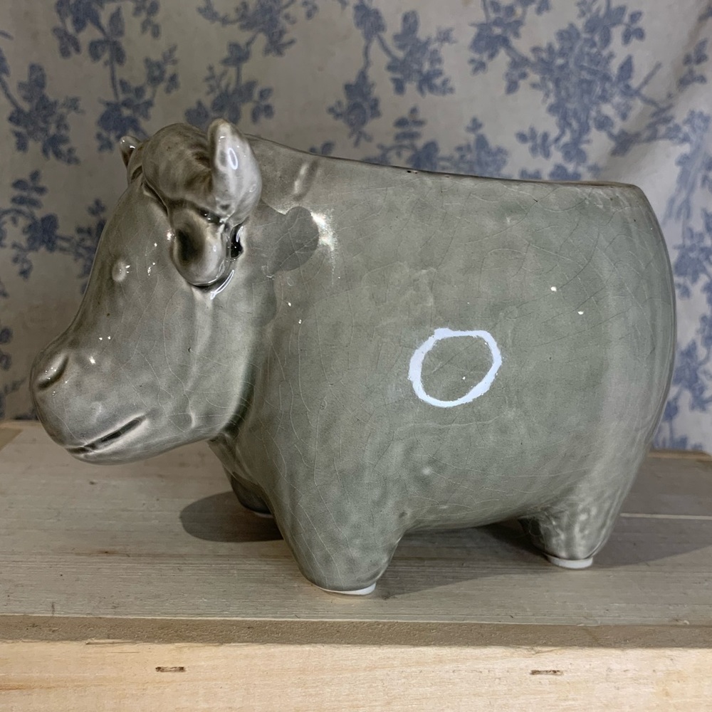 VTG Water Buffalo Ceramic Planter